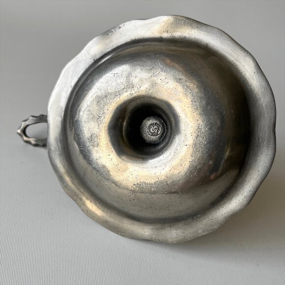 Vtg Pewter Chamberstick Candle Holder Scalloped Floral Rim Finger Handle Marked - Picture 4 of 5